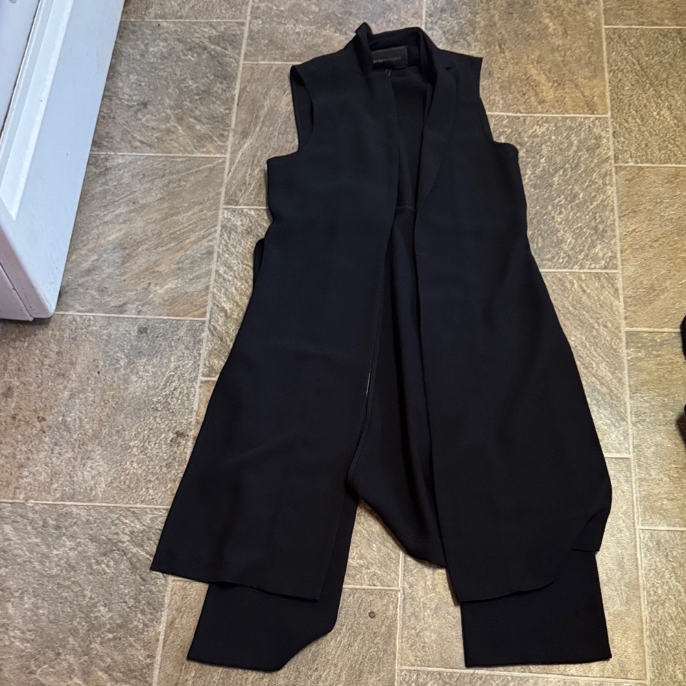 Elegant Black Sleeveless Cape Vest